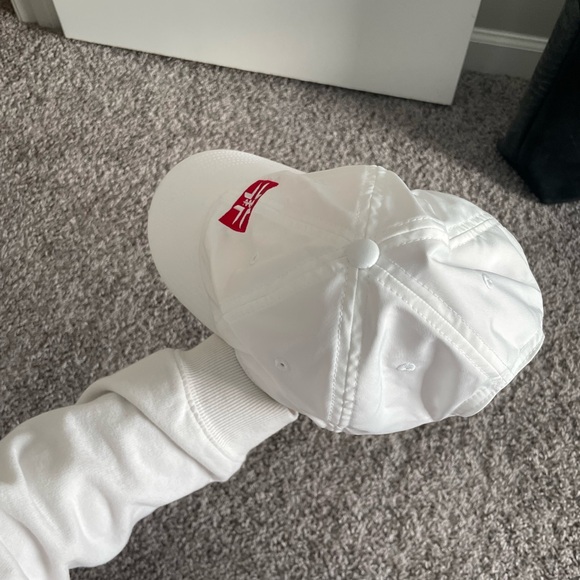 Hat - Picture 2 of 3